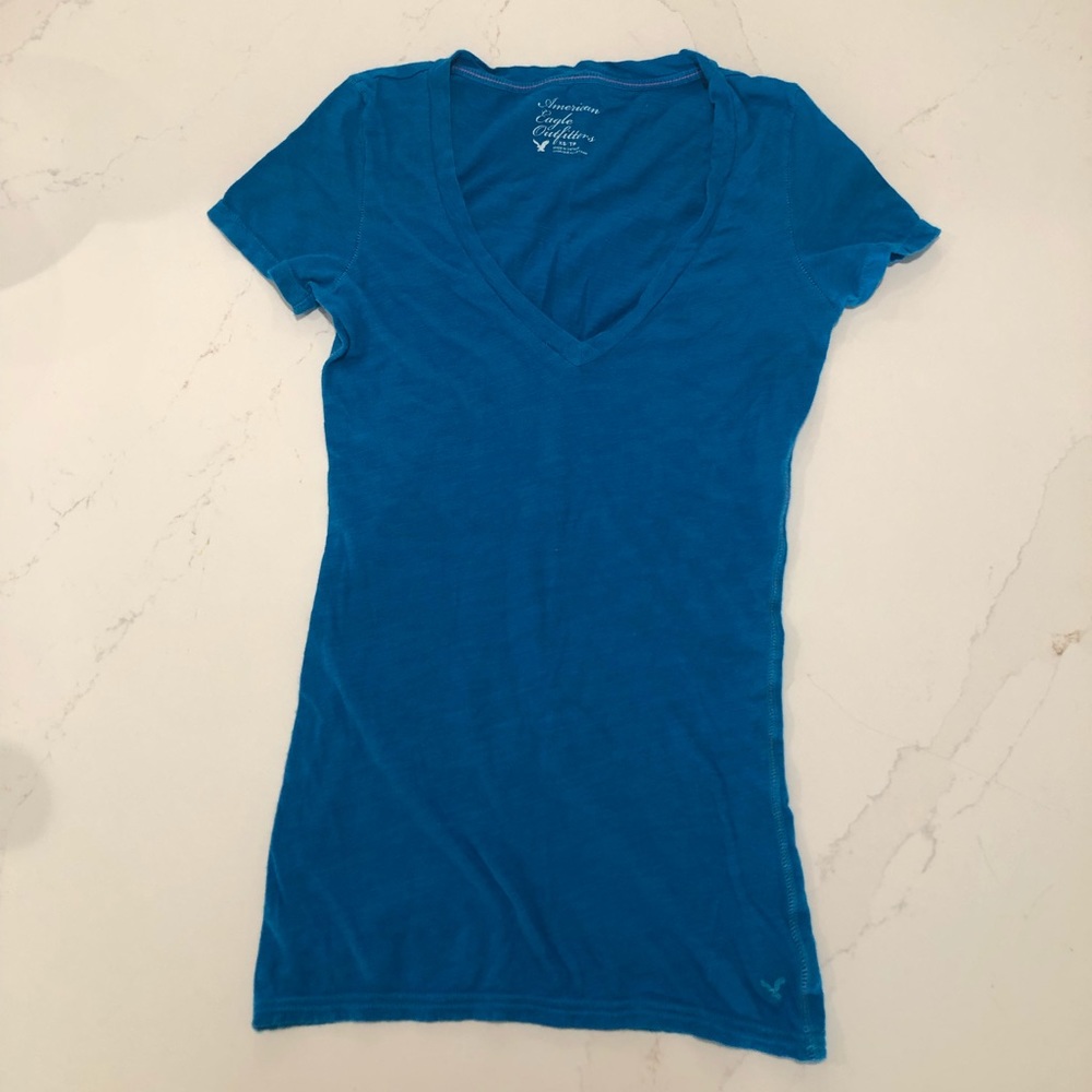 American Eagle V-neck